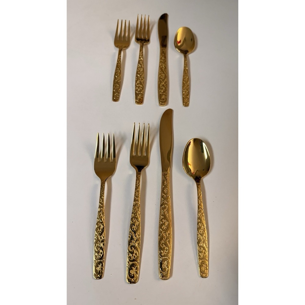 Vintage International Silver Golden Scroll Gold Flatware 8 Pc Set W Boxes